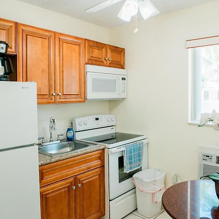 Shore Haven Resort Inn Lauderdale-by-the-Sea Exterior foto